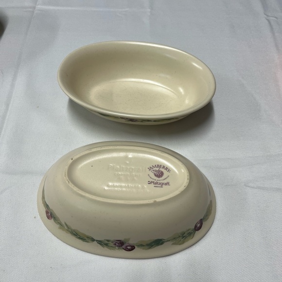 Set of 2 Pfaltzgraff Jamberry Oval Serving Bowls 8”x5”x 2” Stoneware USA made - Picture 2 of 13